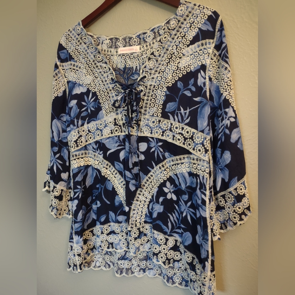 Parami Design Blue & White Floral Embroidered Lace-Up Tunic Top, Size L